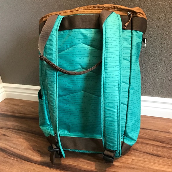 kelty hyphen pack tote